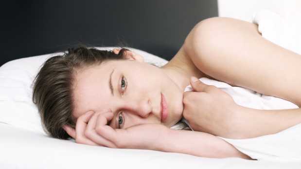 Cinco razones por las que no duermes bien por las noches