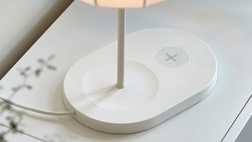 Carga tu celular sin necesidad de cables con esta lámpara