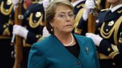 Bachelet promete limpiar la corrupción "afecte a quien afecte"