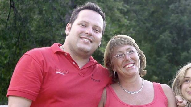Chile Fiscalia Allano Casa De Hijo De Bachelet Por Corrupcion El