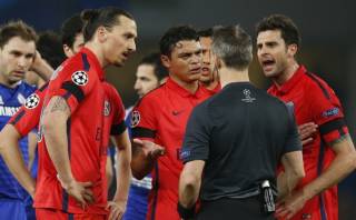 Zlatan Ibrahimovic: UEFA no le borrará la roja en Champions
