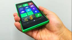 Probamos el Nokia Lumia 735, un gama media hecho para selfies