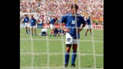 Los penales peor pateados en la historia del fútbol (VIDEOS)