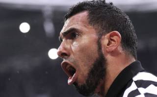 Carlos Tevez anotó un golazo en Juventus-Genoa por la Serie A