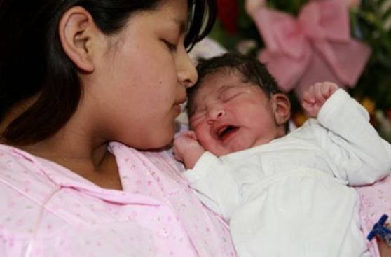 La maternidad moderna preocupa a los economistas