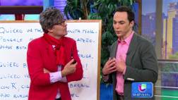 Jim Parsons sorprendió hablando español en show de TV (VIDEO)