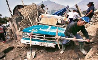 Chosica: desorden y reclamos siguen a una semana de los huaicos