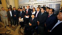 Gana Perú acusó a oposición de complot tras censura a Ana Jara