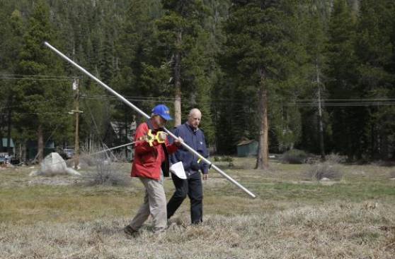 La sequía obliga a California a restringir agua por primera vez