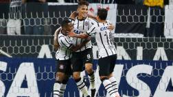 Paolo Guerrero anotó hat-trick en goleada de Corinthians