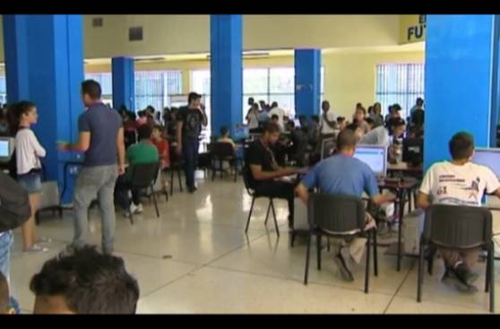 Así funciona el primer punto de wifi gratis en Cuba