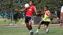 Carlos Lobatón volvió a entrenar, pero no jugará ante Táchira