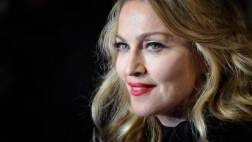 Facebook: Madonna protestó desnuda por censura en red social