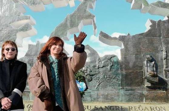Argentina desclasifica archivos secretos de guerra de Malvinas