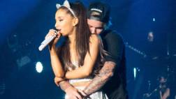 Justin Bieber, muy cariñoso con Ariana Grande en concierto