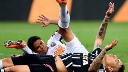 Paolo Guerrero está internado por síntomas de dengue