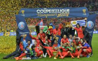 PSG goleó y alcanzó el título de la Copa de la Liga de Francia