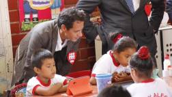 Marc Anthony llegó a Lima para apoyar proyecto educativo
