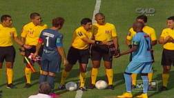 ¿Por qué Jhoel Herrera no le quiso dar la mano al árbitro?