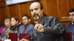 “Los outsiders creen ser iluminados, pero no sirven para nada”