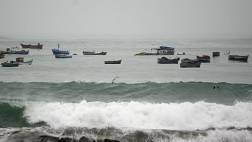 Oleaje anómalo en playas de Lima desde el miércoles