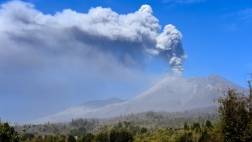 Volcán Calbuco sigue lanzando cenizas que ya llegan a Uruguay