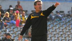 Peñarol de Bengoechea vence a Wanderers y es líder en Uruguay