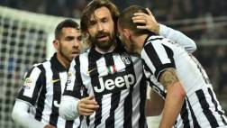 Andrea Pirlo lo volvió a hacer: marcó golazo de tiro libre