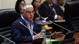 Óscar López Meneses habría llamado 17 veces al Congreso