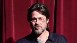Brad Pitt apareció magullado en gala benéfica