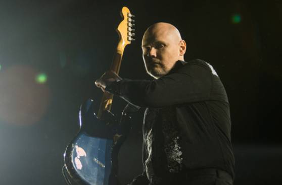 Billy Corgan escribirá historias de lucha libre