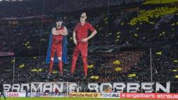Hinchada del Bayern se burla del Dortmund con "Badman y Robben"