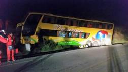 Cienciano: bus del equipo se salió de la vía y sufrió accidente