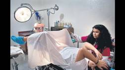 Aprueban uso de nuevo fármaco contra cáncer de cuello uterino