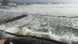 Fuerte oleaje inundó zonas de la Costa Verde y el Callao