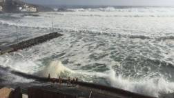 Oleaje anómalo en el litoral pasó de fuerte a moderado