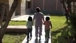 El amor real de una madre sustituta del Inabif
