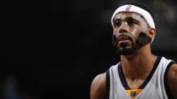 NBA: Mike Conley, el hombre de la máscara de hierro