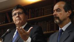 “Alan García es el candidato, no está dudoso”, afirmó Mulder