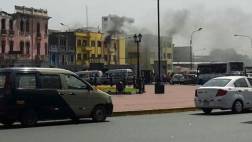 Alfonso Ugarte: incendio afectó casa cerca de Plaza Dos de Mayo