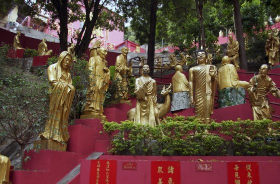 Tzs Shan, un monasterio con budas de oro y celdas antibalas