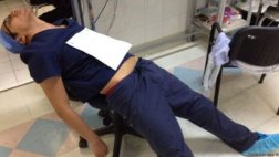 Los médicos latinoamericanos que han elegido mostrarse dormidos