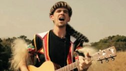 Sudáfrica: Conozca al "zulú blanco" que es sensación musical