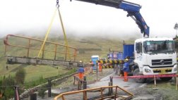 Calca: rehabilitan puentes que se encontraban en mal estado