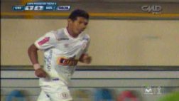Universitario: Flores erró solo frente al arco de Melgar