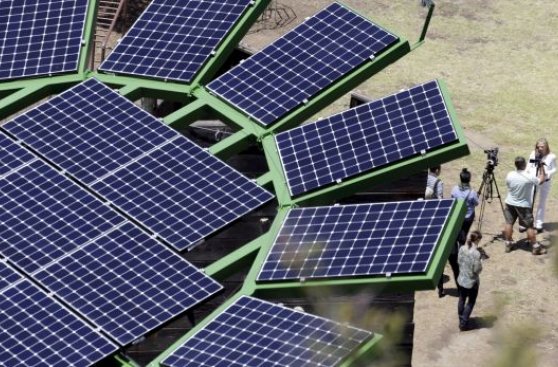 James Cameron crea paneles solares y ofrece su diseño gratis