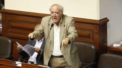 “Si Gobierno observa ley de ‘gratis’, se disparará a los pies”
