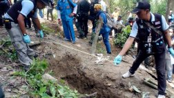 Malasia: Macabro hallazgo de 17 fosas comunes con inmigrantes