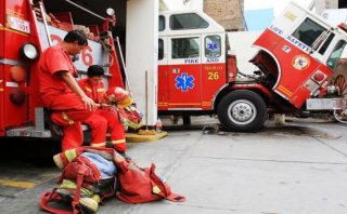 San Miguel: mujer bombero murió atropellada por una cúster