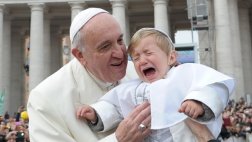 Papa Francisco: "Dos o tres palmadas a un chico no vienen mal"